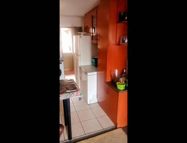 2 BEDROOM APARTMENT FOR SALE IN MONTCLAIR